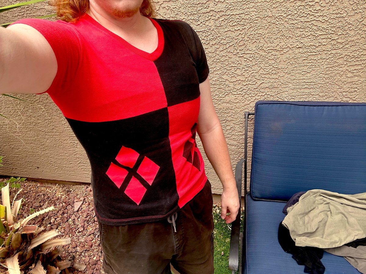 rexi4LyfeAlexxx's tweet photo. Just tried on a shirt from about 10-#12yrsago , in a #Juniors (girls tee) Small I believe, and I’m so #stoked because it finally #fitsperfectly on me, even tho I’m just an #altguy…. This shit ROCKS! I’m also a massive #Batman fan, so I’m extra excited about it.
#wl #aan #bi #W https://t.co/MEJRGvMCVd