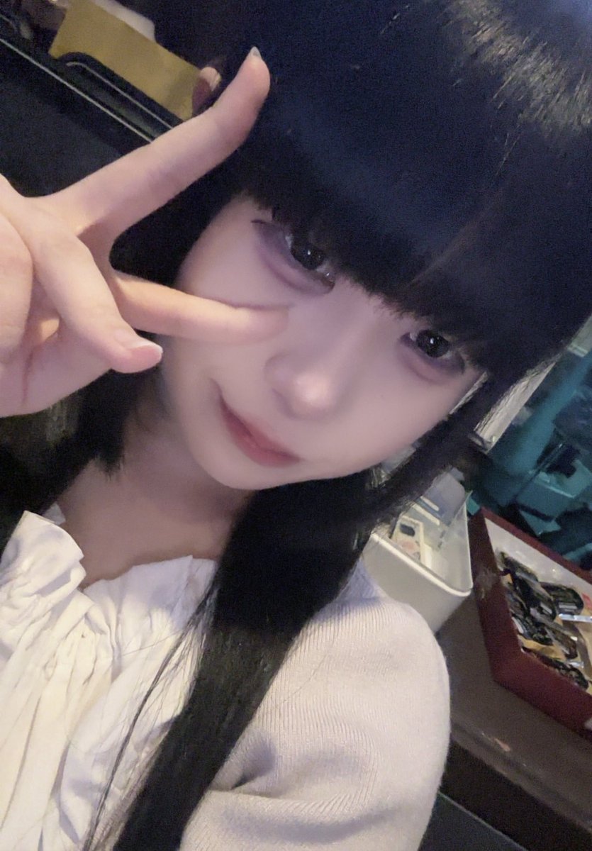 guildknz's tweet photo. 7月6日(月)

🈺19:00～27:00
※営業時間に変更あります

🥀ぢる🥀19-23  @diru_guild 
🎧みく🎧20-24 @miku_guild 
🤍てん🤍24-29 @ten__guild
🎀うる🎀23-29 @Uru_guild 

こちらのメンバーでお待ちしております❕ https://t.co/Ktj74pG1G2