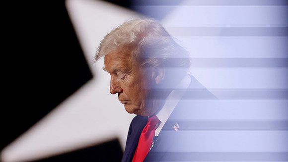 cubadebatecu's tweet photo. 🇺🇲 Trump arremete contra el comunismo en fiesta del 250 aniversario de EE.UU. https://t.co/WqltKsYEn1 https://t.co/JxbutkDb9s