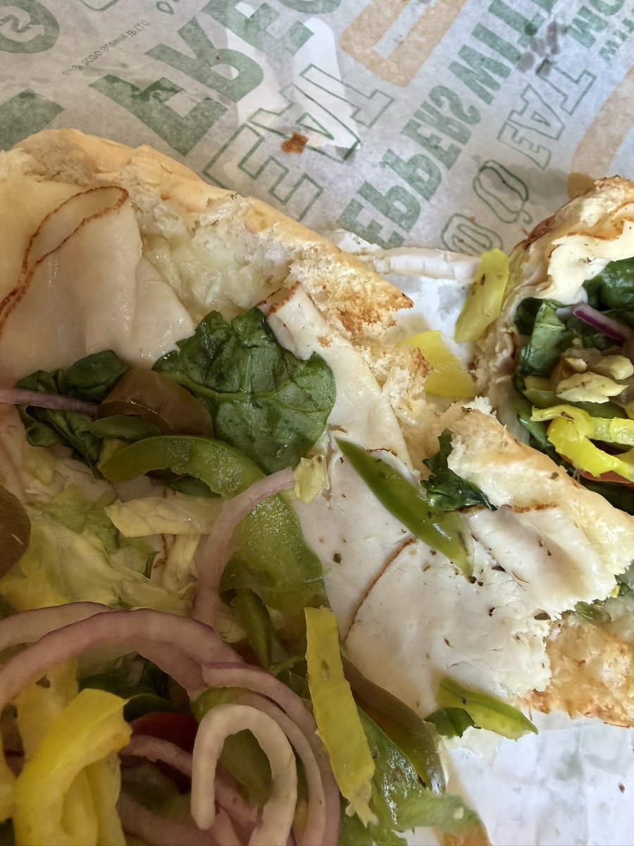 mdelicio's tweet photo. Looks like @SUBWAY has a new profit strategy: charge $4+ for double meat but give you six lousy slices of turkey on a footlong… https://t.co/MXkV5zZ5cw