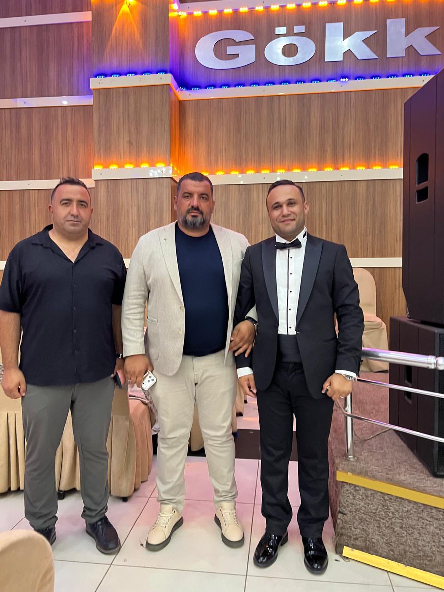 OMehmetoglu21's tweet photo. 📍 Gökkuşağı Düğün Salonu
Öztürk ve Kara ailelerinin kıymetli evlatlarının düğün merasimine iştirak ederek mutluluklarına ortak olduk.

İki güzel gönlün hayatlarını birleştirdiği bu anlamlı günde, genç çiftimize ömür boyu sağlık, huzur, bereket ve mutluluk diliyorum.

Sevgi, saygı ve muhabbetle kurdukları yuvanın daim olmasını Yüce Rabbimden niyaz ediyorum.
Bu vesileyle Öztürk ve Kara ailelerini tebrik ediyor, düğün merasiminin hayırlara vesile olmasını temenni ediyorum. Rabbim birlik ve beraberliklerini daim, muhabbetlerini baki eylesin.

@abuyukgumus @hakanaksu058 
@AvukatErsanAksu