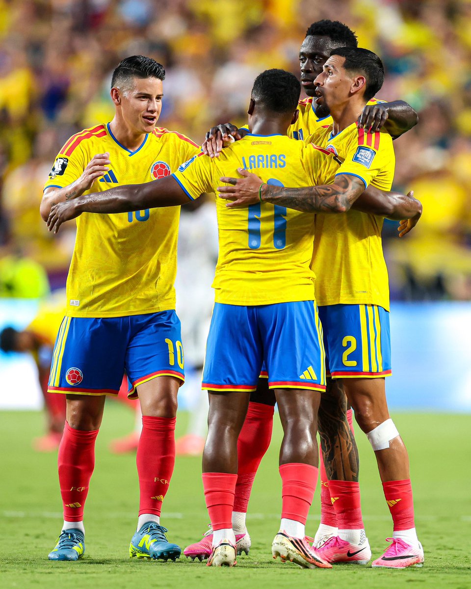 futebol_info's tweet photo. 🚨🇨🇴 Vírus atinge elenco da Colômbia durante a Copa do Mundo e preocupa comissão técnica.

O problema foi confirmado pelo técnico Néstor Lozano e pelo capitão James Rodríguez, que revelou que diversos jogadores estão com sintomas.

“Há um vírus circulando entre nós e ele está sendo muito forte. Muitos jogadores estão passando por isso. Eu também já estive assim”, disse James.

A Colômbia enfrenta a Suíça nesta terça-feira, pelas oitavas de final da Copa do Mundo.

🗞️ @JornalOGlobo 
📸 Seleção Colombiana