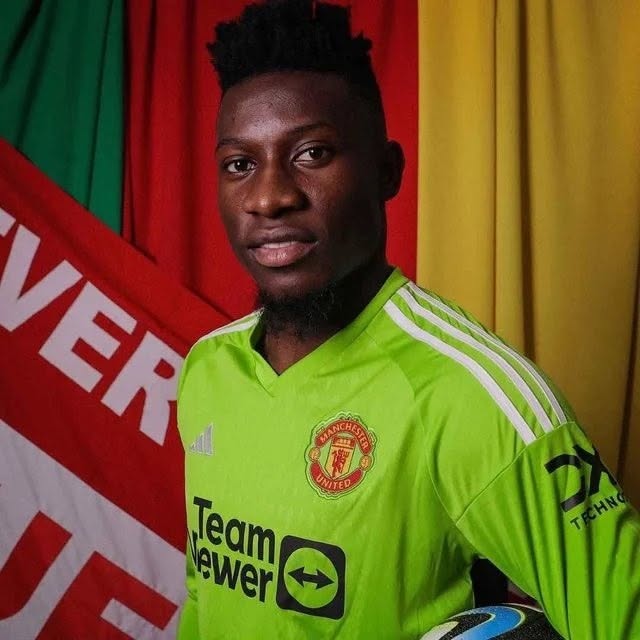 TrollFootball's tweet photo. £150k per week                   Unemployed https://t.co/Zonh98Ef3S