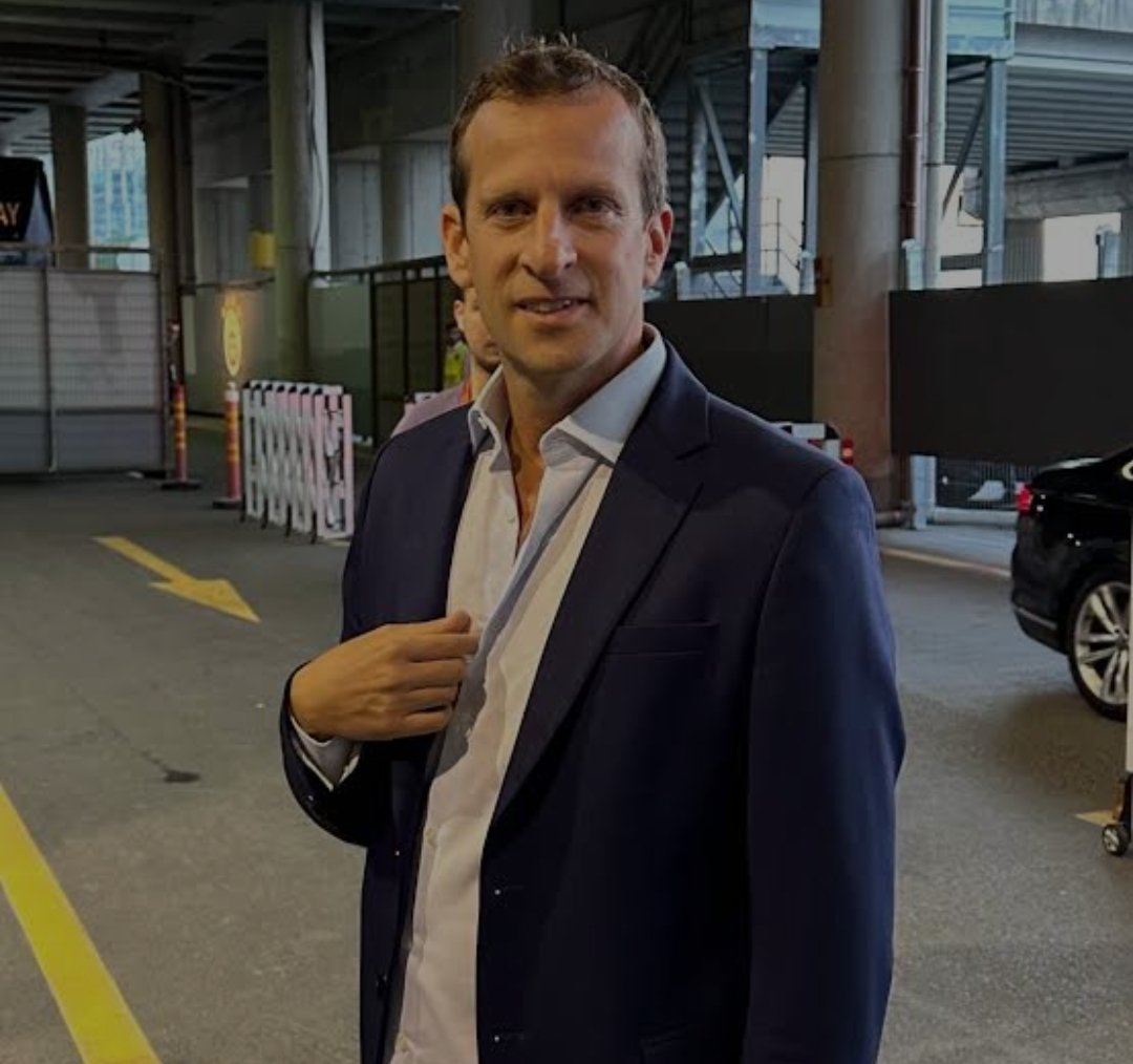 galacticos_gs's tweet photo. George Gardi, artık indir şu yıldızları 
⭐⭐⭐⭐⭐
#GeorgeGardi
#DursunÖzbekTransferlerNerede
#DursunÖzbekParalarNerde
#Galatasaray https://t.co/oQDwxbVeEg