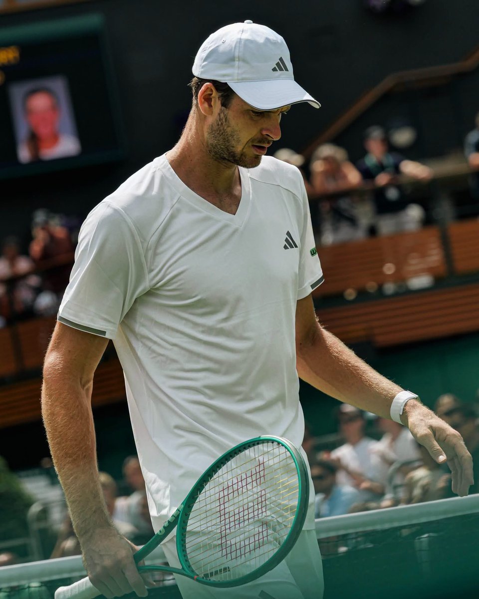 pzt_tenis's tweet photo. Hubert Hurkacz nie dokończył meczu 4. rundy Wimbledonu z powodu kontuzji. Za Polakiem udany turniej, w którym otarł się o awans do ćwierćfinału. Szkoda, że koniec nastąpił w takich okolicznościach 💔

Hubi, szybkiego powrotu do zdrowia! ✊

Fot. Mateusz Męcik https://t.co/I0OMGrQGOs