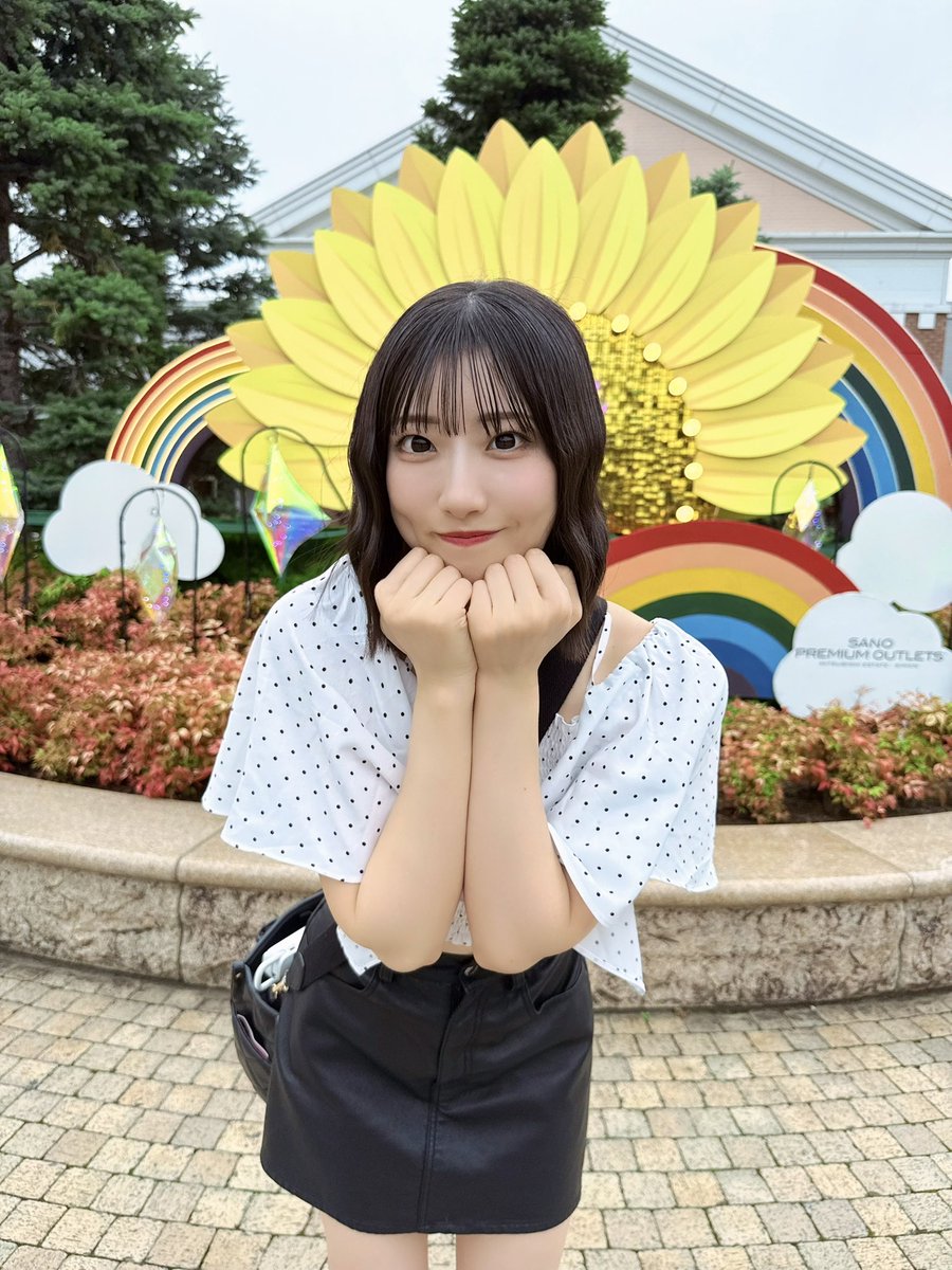 imai_rina's tweet photo. みんなおはよ！夏っぽいスポット見つけたよ🌻🤍
#莉南gram https://t.co/gDj4Lp6kka