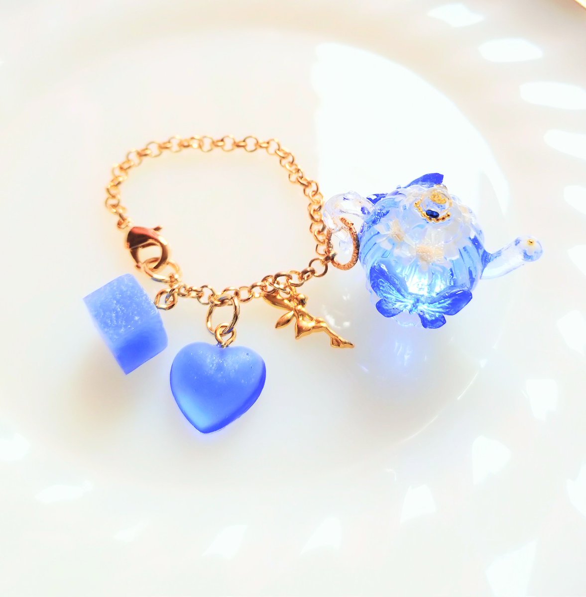 kinagomamona's tweet photo. おはようございます。
いつもご覧いただきありがとうございます🐱🎶
たくさんのお気に入り登録もとても嬉しいです✨
今週も素敵なご縁がたくさんありますように🍀🎶

https://t.co/1QEtm8Jxfx
 #ハンドメイド
 #レジンアクセサリー
 #こまりっこ https://t.co/1rT4NolZJn