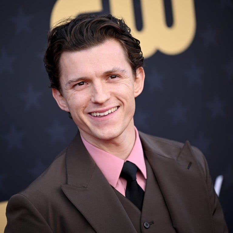 InternetH0F's tweet photo. Tom Holland thought Christopher Nolan hated his acting during the filming of 'The Odyssey' because he didn't know that IMAX cameras only ran for 3 minutes at a time

"I remember he would continue cutting... In my head I’m thinking, ‘Does he not like what we’re doing?’" https://t.co/3b2V6yjAnj