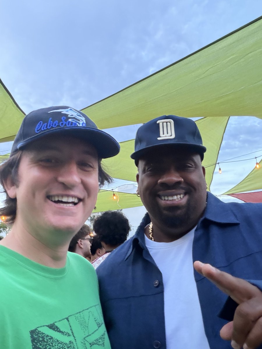 GravityBookings's tweet photo. Sometimes you got to admit you’re a fan! https://t.co/PioVeQaOrQ