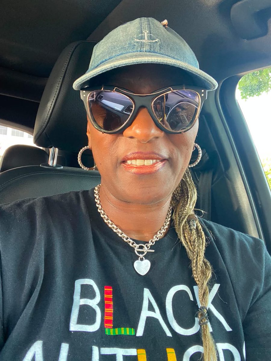 CshawYevette's tweet photo. It’s dangerously hot out these doors-but gotta go support another local Black Author—sister girl out here in these authors & writers streets.🥰📚✍🏾🖊️💕
#Authors
#Writers
#WritingCommunity
#Cshaw https://t.co/9PJWVkmjC0
