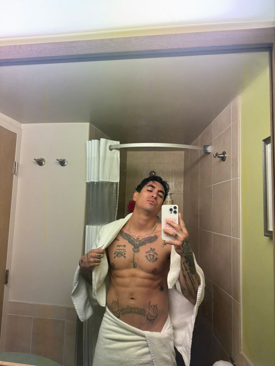 suavecitoedu's tweet photo. Nos bañamos? https://t.co/U5uCeFpnKC