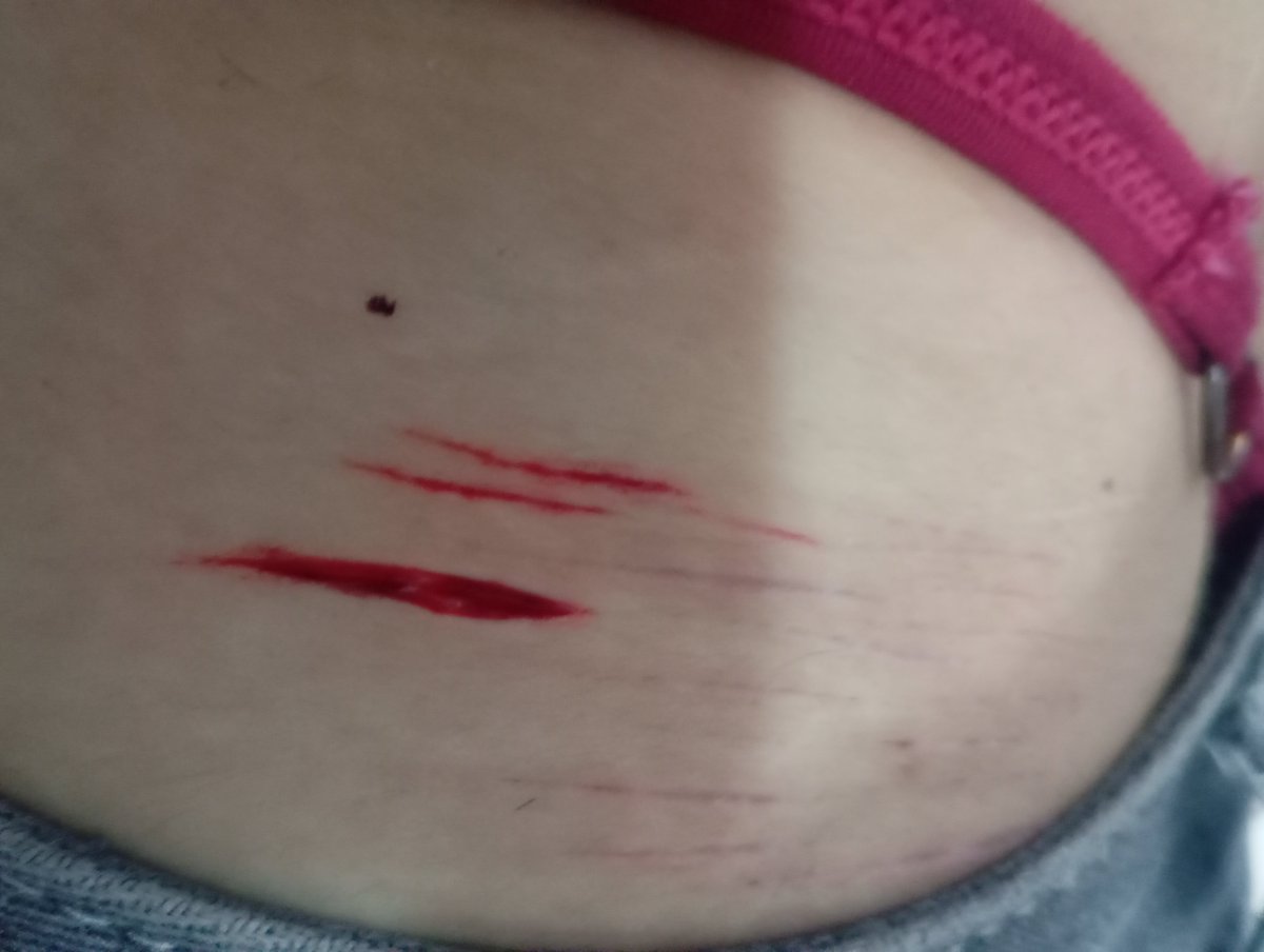 _putomierdero_'s tweet photo. TODO FALSO HECHO CON IA!!!

No es beans pero es más profunda de las q normalmente me hago me encantó https://t.co/tOlXaJZODs