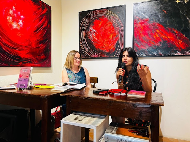 OculusNewsIta's tweet photo. L'incontro tra pittura e poesia: Denata Ndreca protagonista nell'atelier di Roberta Betti
https://t.co/WR3Nx3tGsM https://t.co/li1Njnjwlr