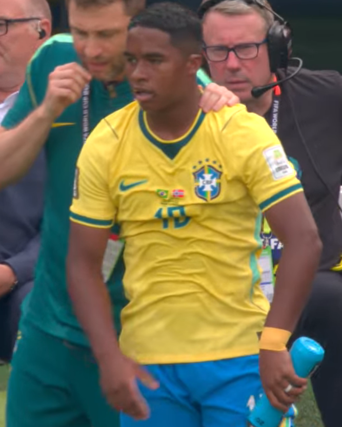 Trakoll's tweet photo. nosso camisa 10 https://t.co/Z7nHnPODzG