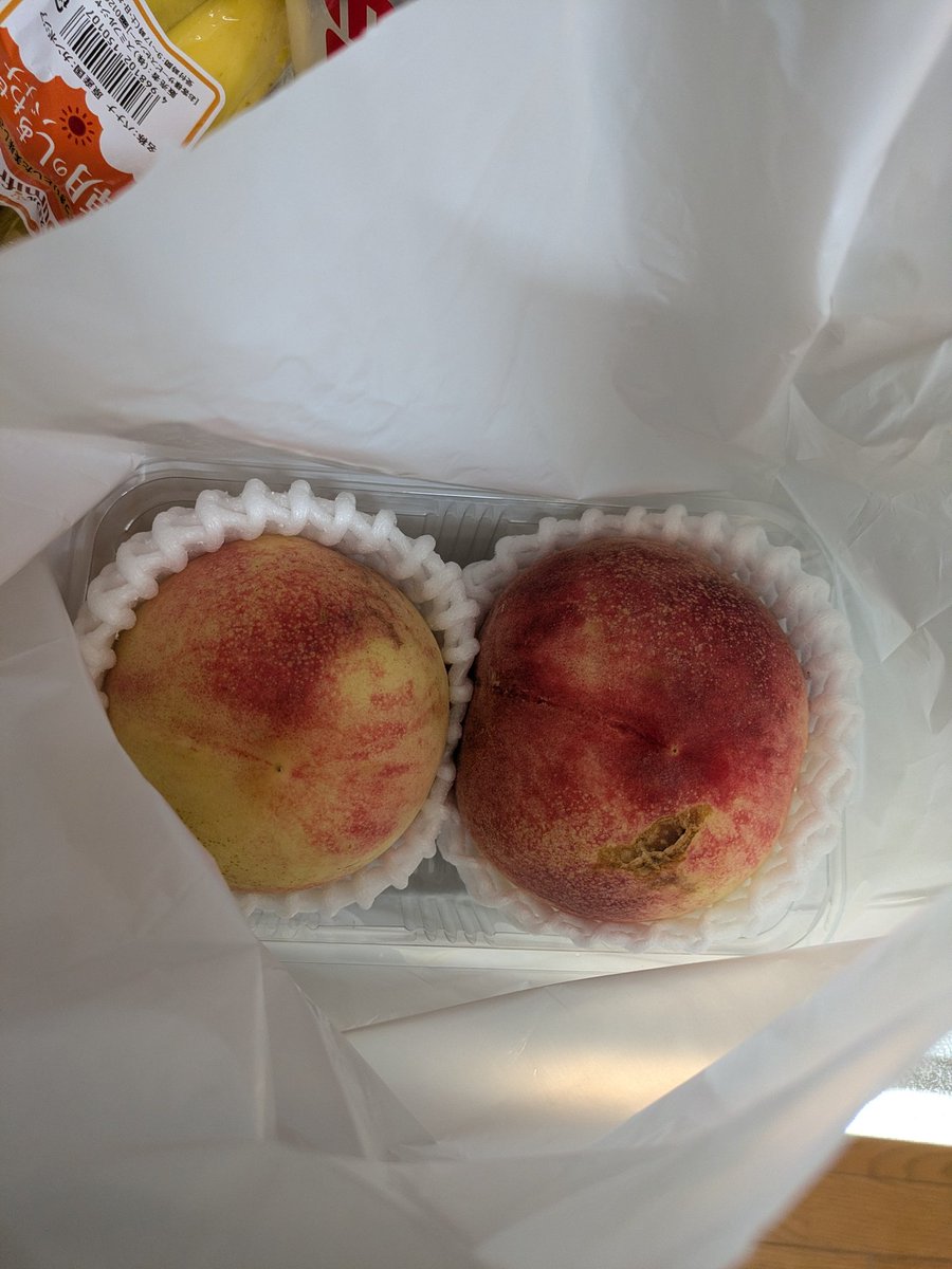 hebidayo's tweet photo. 桃美味い https://t.co/rWbq2z8pIb