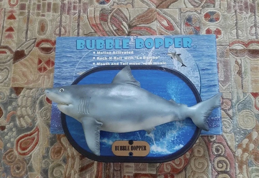 ImaDog2012's tweet photo. @CrispyFrise nobody ever mentions the bubble bopper shark https://t.co/5C2DeuiXPg