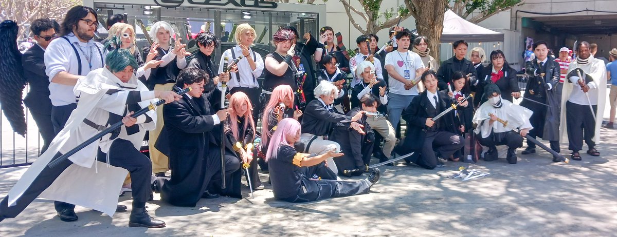 end_spire's tweet photo. This time next year, this cosplay meet up will be even bigger and even better. Which is why I think the time that we have right now is incredibly precious and important and should be celebrated ❤️❤️❤️ https://t.co/uvILwnO5I0