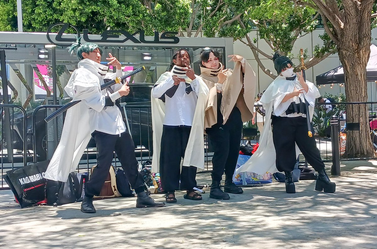 end_spire's tweet photo. This time next year, this cosplay meet up will be even bigger and even better. Which is why I think the time that we have right now is incredibly precious and important and should be celebrated ❤️❤️❤️ https://t.co/uvILwnO5I0