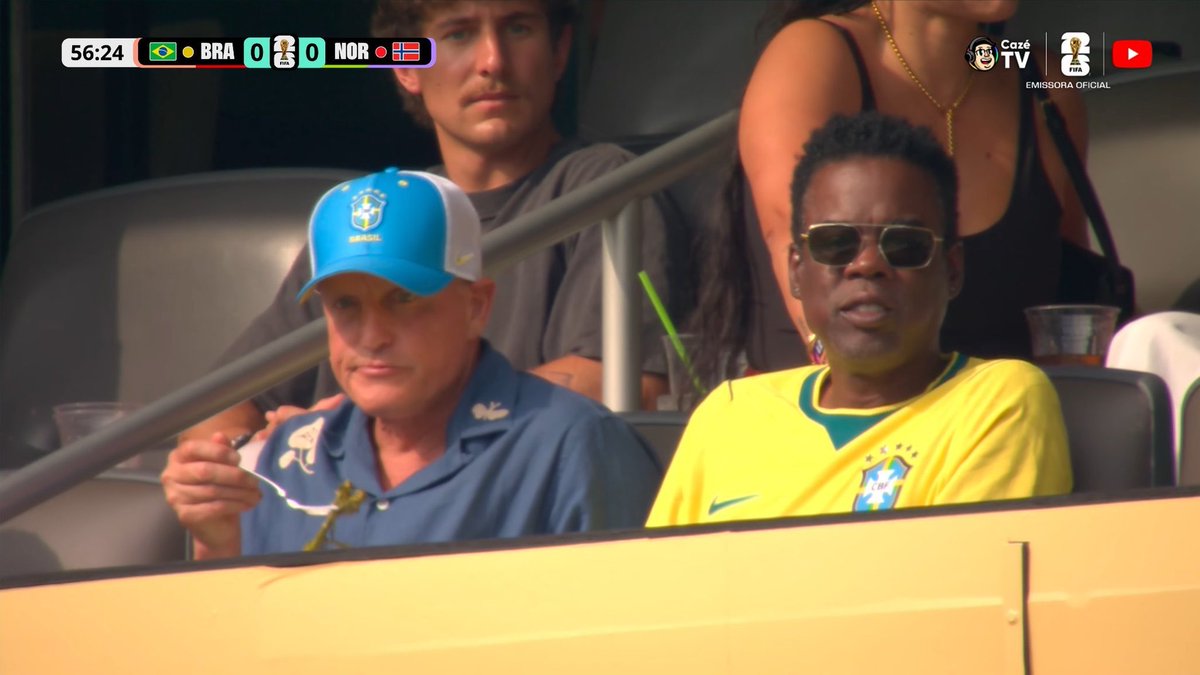 hiddlesreid's tweet photo. simplesmente haymitch e homem aranha assistindo jogo do Brasil
#BRAxNOR https://t.co/PwwBhrCBHQ