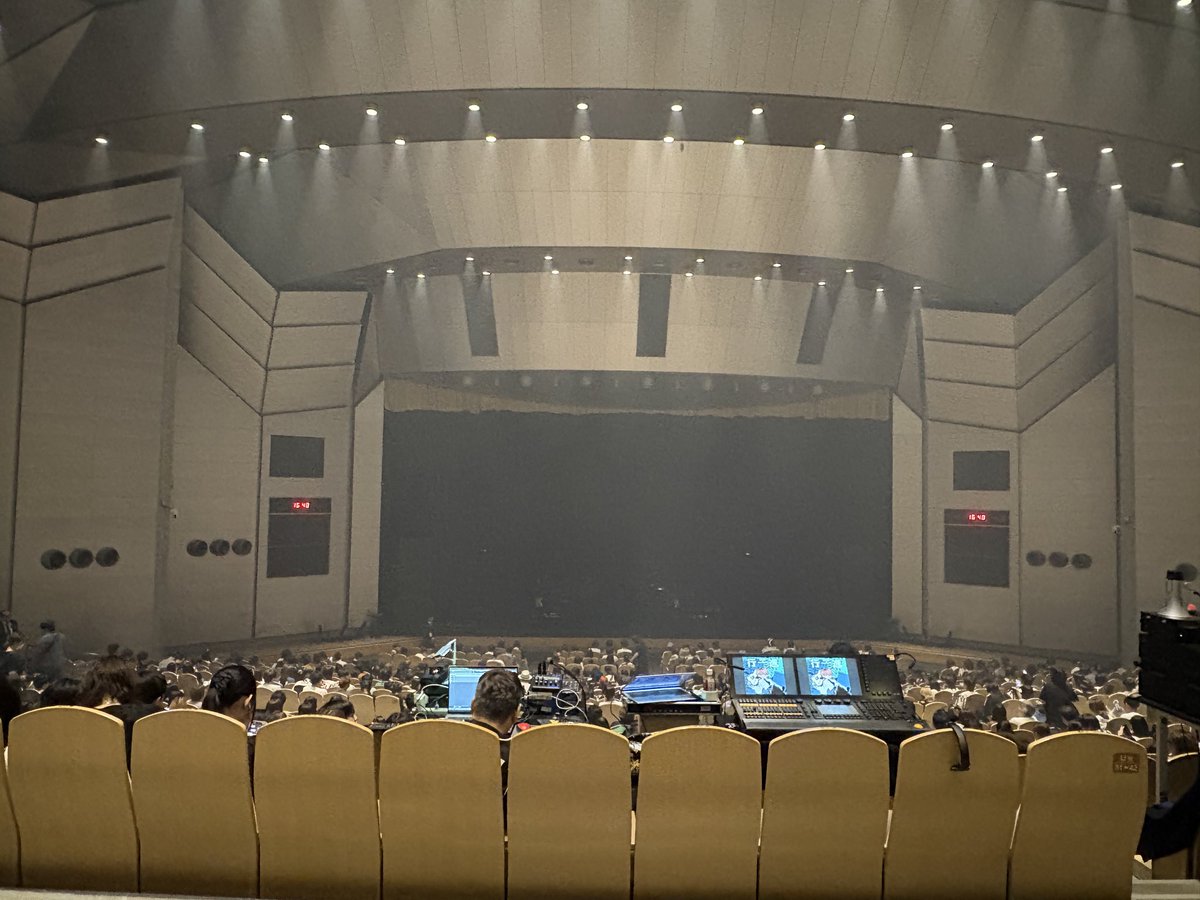yota_oekaki's tweet photo. くっそ楽しかったですぞい!
キーチェーンの抽選も当たって
席もめちゃ良かったです!
これから行く社員さん、ぶち上げてきてください!
#なとり_行進 #natorium #ONE_MANLIVE2026 https://t.co/lGG5tFkDRe