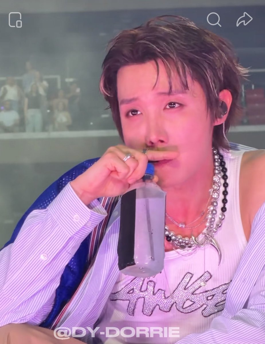icedhoseok's tweet photo. why are u so puppy eyed baby 😭😭😭😭😭😭🥺🥺🥺 https://t.co/m44VddTZjR