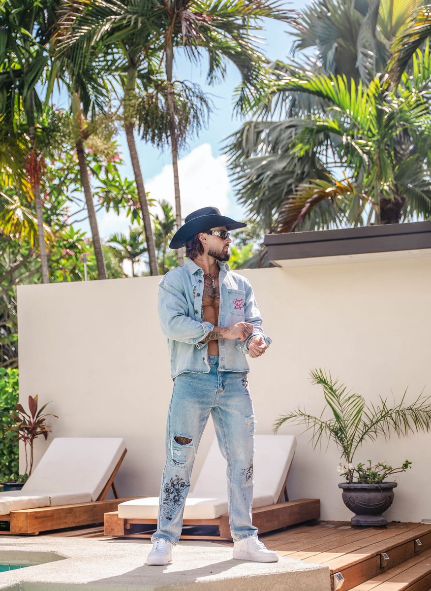 _PaxtonPrince's tweet photo. Back in the saddle. 🤠 https://t.co/yzpKk42FjI