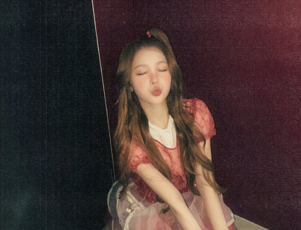 에이나 tweet media