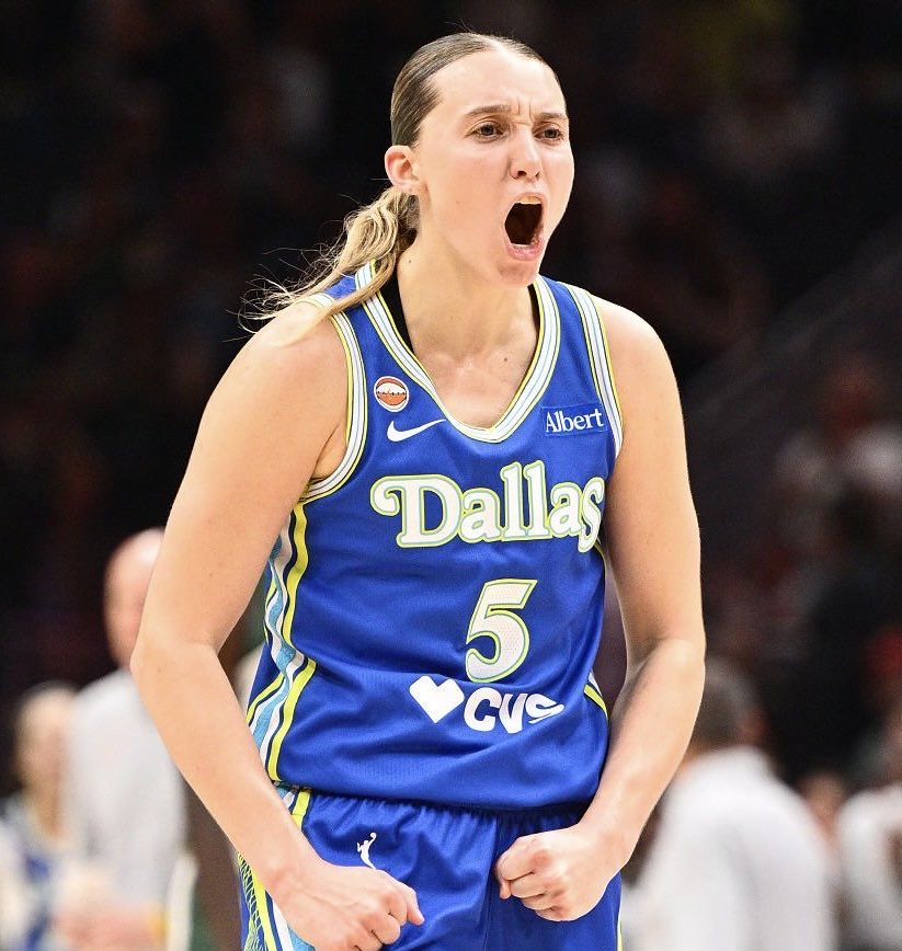 WingsStats's tweet photo. Paige Bueckers is the 2nd fastest player ever to reach 400+ PTS &amp; 100+ AST in a season.

Behind only Diana Taurasi in 2013. https://t.co/lSDJsysTvR