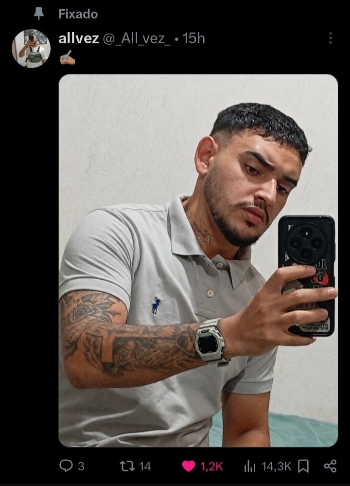_All_vez_'s tweet photo. Muito aleatório ksksksksk 

No Insta: 11 curtidas 
No twitter: 1,4k curtidas https://t.co/VpE6FQH3F3