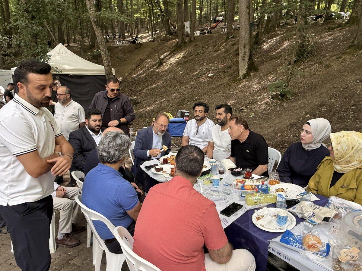 EnsarBakirkoy's tweet photo. Ensar Vakfımızın geleneksel hale gelen 40. Kır Gezisi programına katılarak gönül dostlarımızla bir araya gelmenin mutluluğunu yaşadık.

Rabbim birlik ve beraberliğimizi daim, muhabbetimizi bereketli eylesin.
@ss_ener @f_kiyiklik @DIBAliErbas @EnsarVakfi @EnsarBakirkoy https://t.co/wAXxsl0Pmc