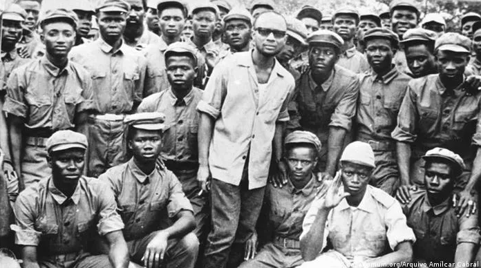 wrkclasshistory's tweet photo. #OtD 5 Jul 1975 Cape Verde achieved independence from Portugal, in the wake of the Carnation Revolution which overthrew the colonial power's right-wing dictatorship https://t.co/YvXrHKqLQR https://t.co/h7cmzvzvxX