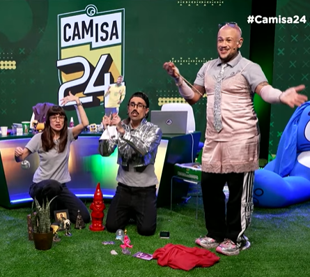 diaestudio's tweet photo. COMO EXPLICAR ESSA IMAGEM? #Camisa24 https://t.co/P3AMAvFdm5