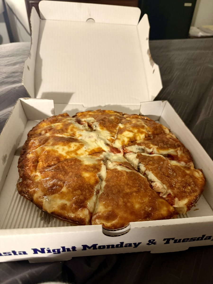 ElonFans05's tweet photo. In the last 8 days this is all I’ve eaten https://t.co/rQS4AbiDey