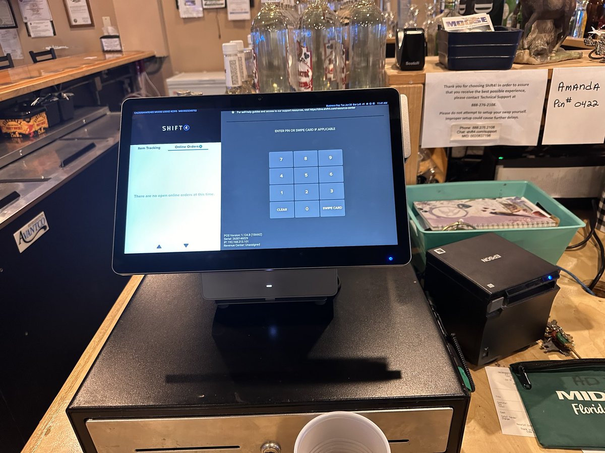 Shift4Gabriel's tweet photo. GASKINS BARBECUE &amp; LOBSTER in Lakeland, Fl has teamed up with @shift4 to upgrade their POS to a new #Shift4Dine system. We are happy to be part of your growth! https://t.co/3sCB2juwXh