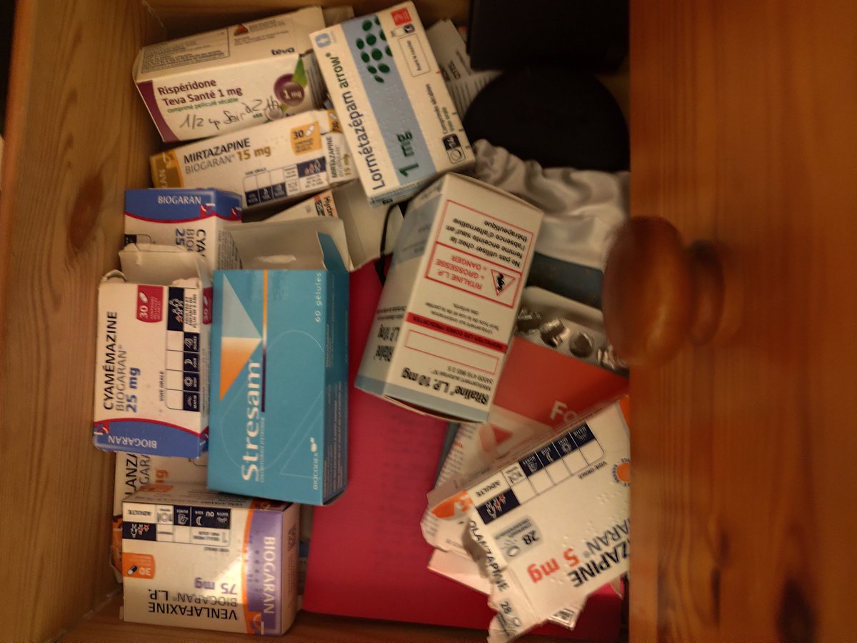 ULTRATIMPE's tweet photo. Je vis chez ma mère https://t.co/jLuBfGMmjW