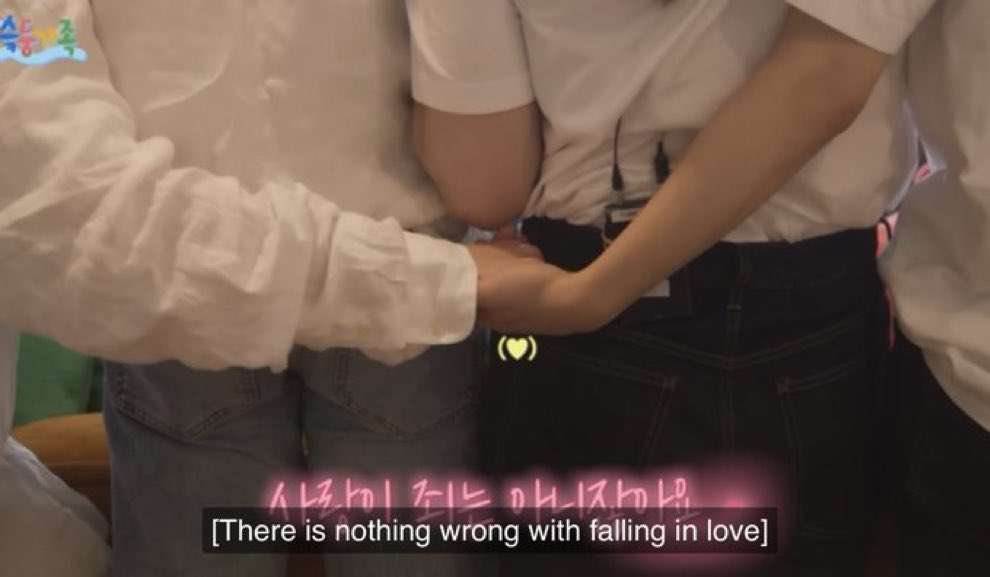 h922js's tweet photo. thank you skz family editor for dropping the hardest caption of all time https://t.co/2iRVRUdsNw