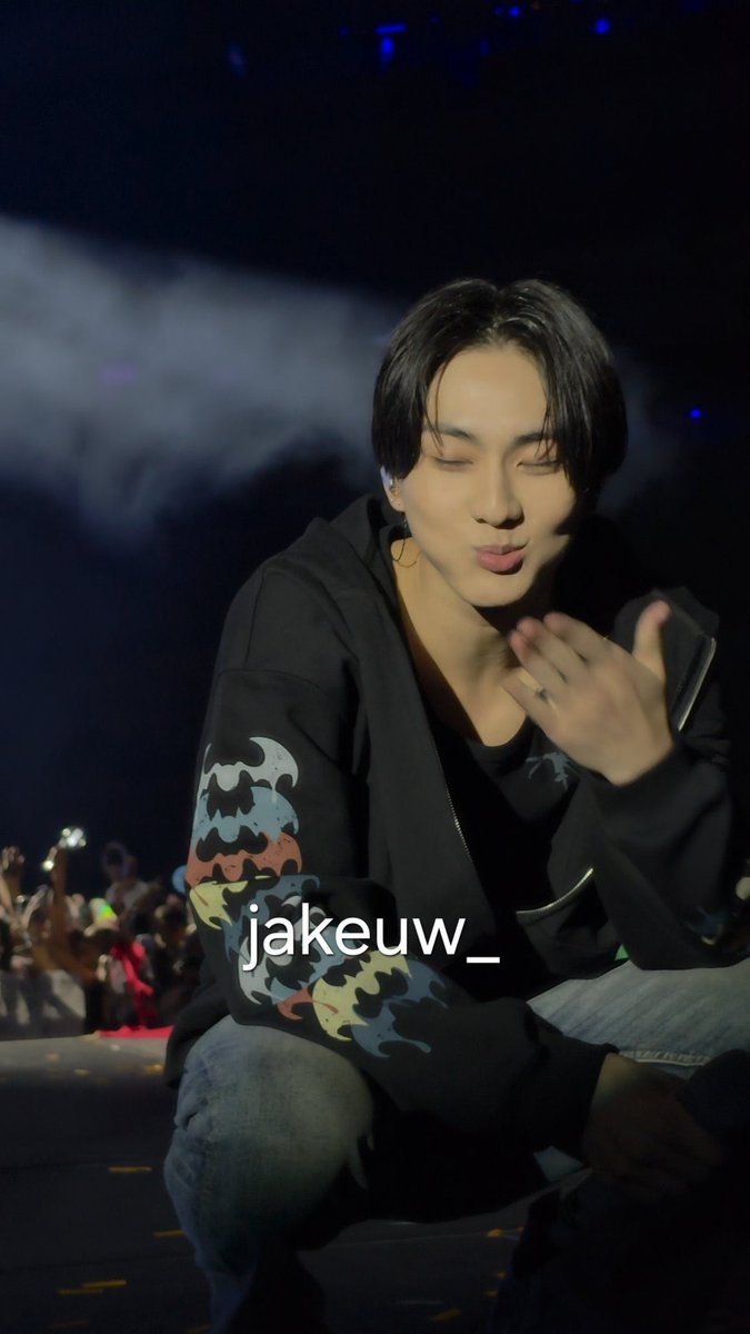 jungwonfeeds's tweet photo. mwah https://t.co/gCdla4RzUZ
