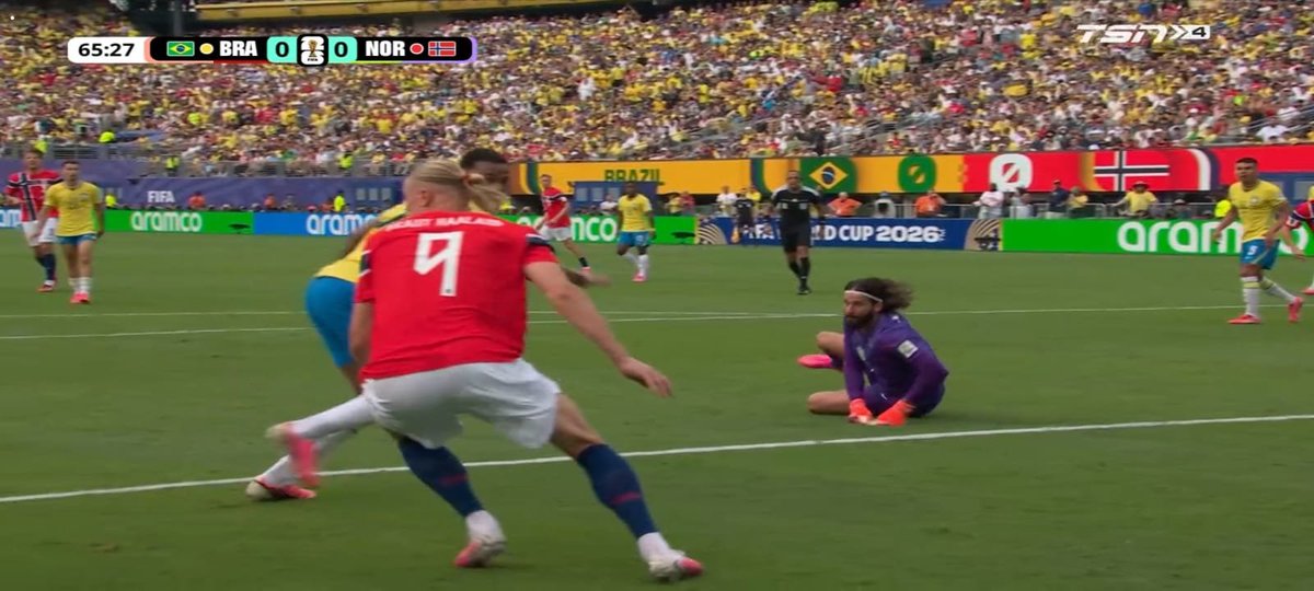 ke7kiptoo34524's tweet photo. #BrazilVsNorway #NORBRA #FIFAWorldCup #WorldCup2026 #Football #Soccer #MatchDay #KnockoutStage #Brazil #Norway #GameDay #FootballFans #WorldFootball #ke7 #ke7live
Goal .......goal it's Norway ...it's Haaland ..all time scorer ..Gabriel cant believe https://t.co/MMhyeXNkb4