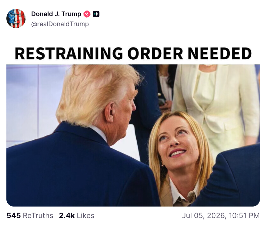 grande_flagello's tweet photo. Trump ha gradito molto l'omaggio del governo all'ambasciata USA e torna ad attaccare Meloni https://t.co/DcRs1Qki6U