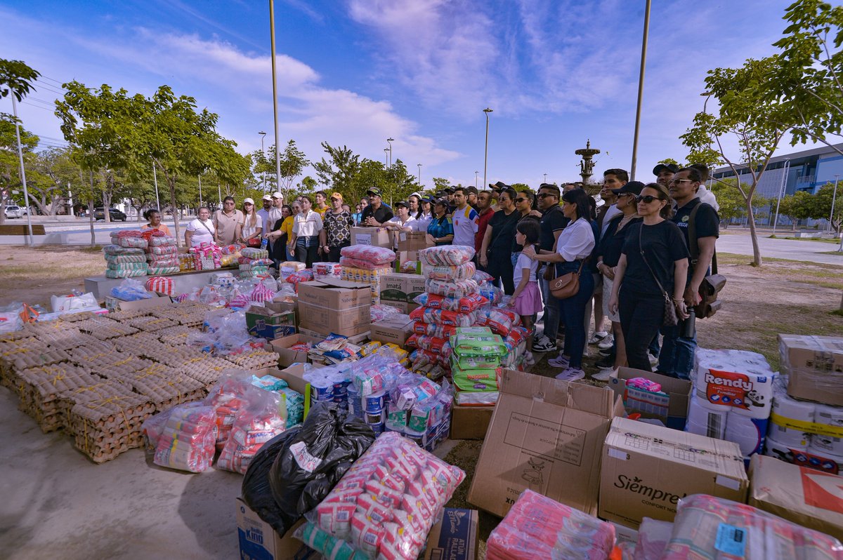 GobdelCesar's tweet photo. Fuerza Venezuela, es el mensaje que desde el Cesar envía la gobernadora @elviamilenasd a los damnificados del vecino país y como muestra de solidaridad se entregan ayudas humanitarias a Asociaciones de Venezolanos para que a través de Cancillería sean distribuidas en la zona afectada por terremotos.