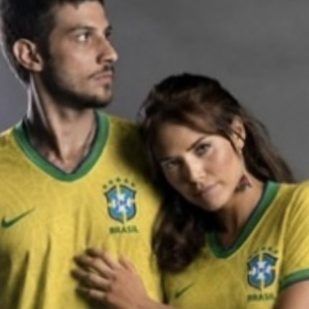 oliviausten's tweet photo. gente CALMA não fiquem tristes amanhã começa a segunda fase de quem ama cuida https://t.co/GRzSr6FlMR