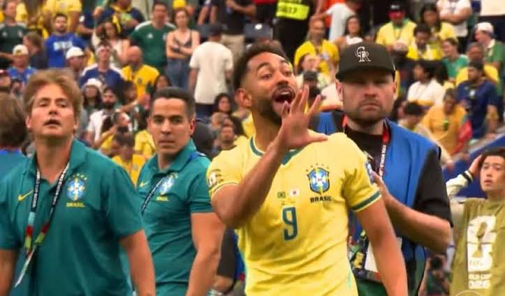 ds442kmzk's tweet photo. 「ブラジルは５大会も優勝できてないんだよ！」 https://t.co/HWcCYYZjL6