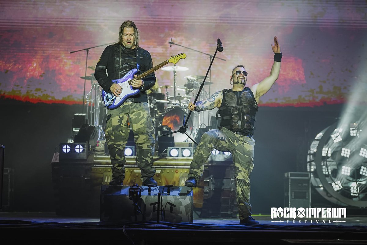 RockImperiumFes's tweet photo. ⚔️🔥 Sabaton convierte Rock Imperium Festival 2026 en una auténtica batalla épica 🔥⚔️

Coros gigantescos, himnos de guerra y una producción espectacular están elevando esta noche a otro nivel. 🤘⚡

La banda sueca está firmando una actuación arrolladora, demostrando una vez más su enorme conexión con el público y su capacidad para convertir cada concierto en una experiencia inolvidable. 🖤

Pura épica sobre el escenario.

:: ::

⚔️🔥 Sabaton turns Rock Imperium Festival 2026 into a true epic battle 🔥⚔️
Massive choruses, war anthems and a spectacular production are taking tonight to another level. 🤘⚡

The Swedish band is delivering a powerful performance, proving once again their incredible connection with the crowd and their ability to turn every show into an unforgettable experience. 🖤

Pure epicness on stage.

#RockImperiumFestival2026 #RockImperium #LiveAtRockImperium #RockFamily #Sabaton #PowerMetal #LiveMusic