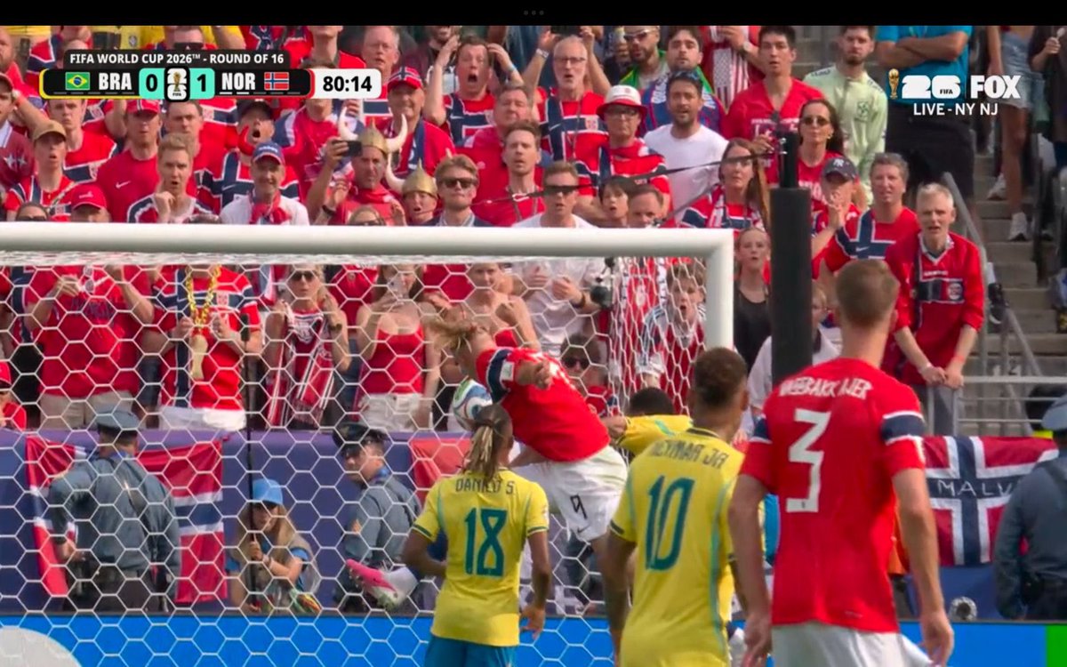 Chanti1306's tweet photo. Haaland dunking on Gabriel 🔥

Mighty Brazil Going home…

#Norway #FIFA2026 #Haaland https://t.co/9Vw4mYd93B