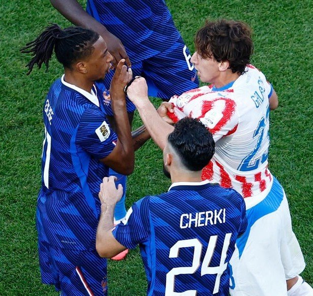 leuropefootball's tweet photo. 🚨 Fransa Futbol Federasyonu, Michael Olise'nin sarı kartının iptali için FIFA'ya resmi itiraz başvurusunda bulundu. (franceinfo) https://t.co/jPAZpIwPaA