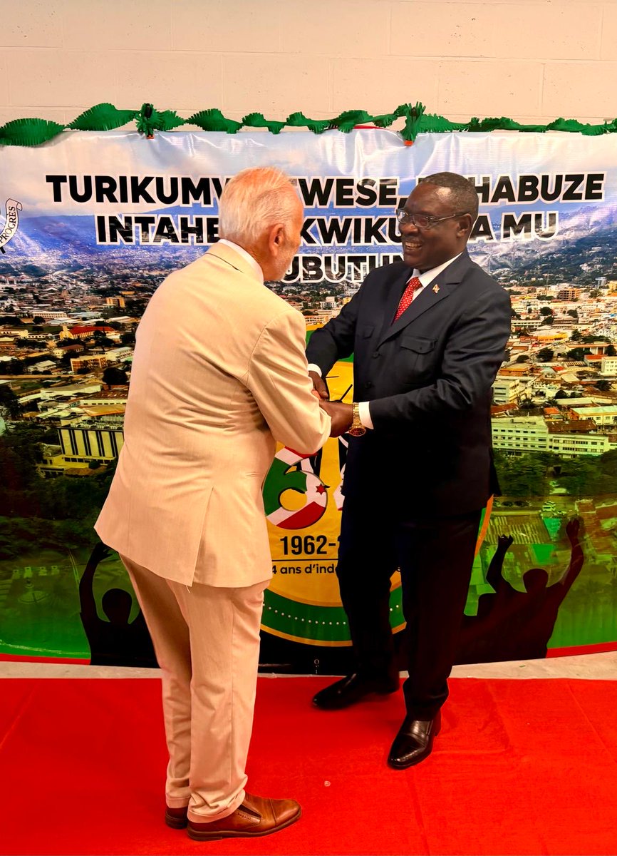 NtahirajaThren1's tweet photo. Je remercie vivement Léon De Turck, Président de la Fédération Nationale des Combattants de Belgique 🇧🇪 (FNC), pour sa reconnaissance aux différents réalisations diplomatiques de l’Ambassade du #Burundi à Bruxelles . Vive la coopération belgo-burundaise 🇧🇮🇧🇪🇧🇮🇧🇪🇧🇮🇧🇪🇧🇮🇧🇪🇧🇮🇧🇪🇧🇮🇧🇪🇧🇮🇧🇪🇧🇮🇧🇪🙏🙏🙏🙏🙏