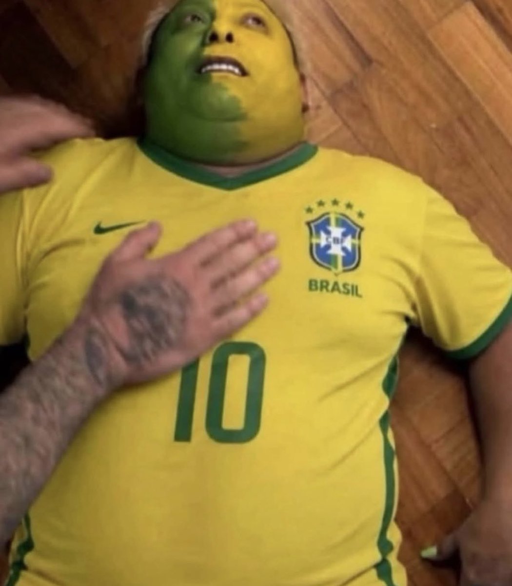 mostdopeidiot's tweet photo. e acaba o sonho https://t.co/1kjbBPekDk