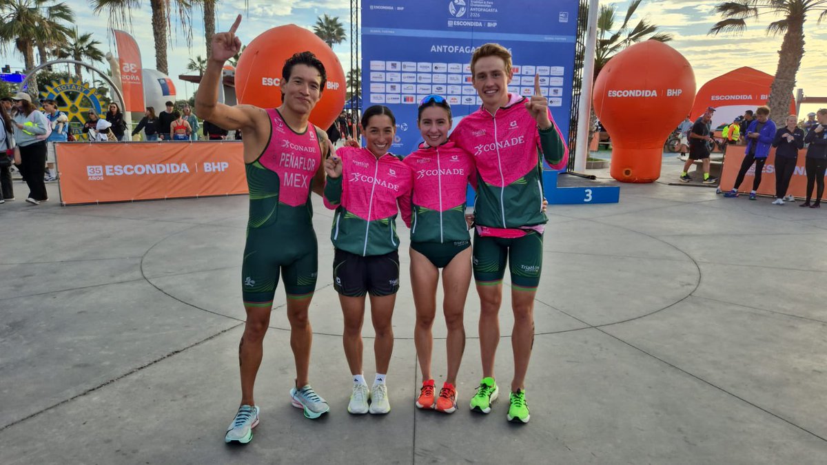 FedMexTriatlon's tweet photo. 🥇 oro para 🇲🇽

El equipo mexicano ganó la medalla de oro de relevos mixtos en el Campeonato Panamericano de Triatlón efectuado en Antofagasta, Chile 🇨🇱 

La cuarteta mexicana estuvo conformada por Rosa Tapia, Marcela Alvarez, Aram Peñaflor y Nicolás Probert 

¿Y si sí México? 🥇 https://t.co/oXnKoKcHba