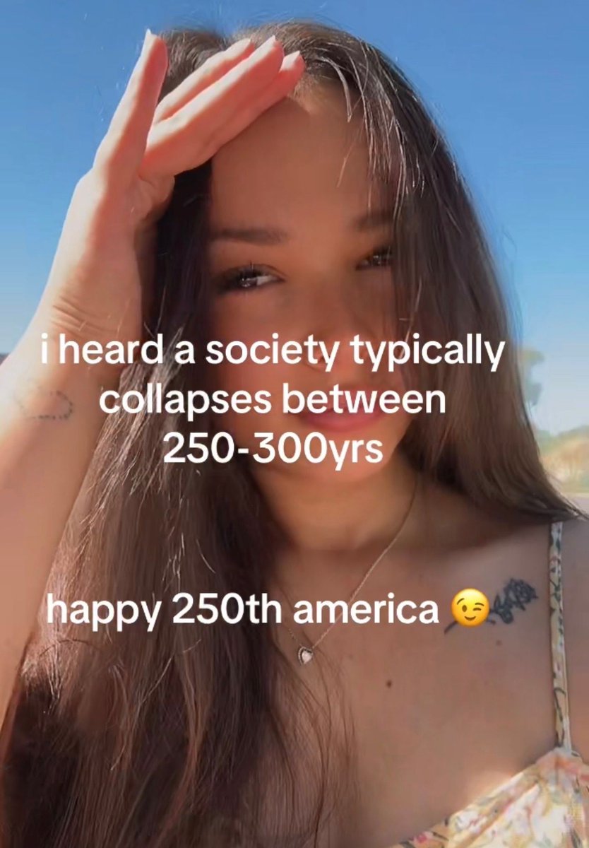 Clown World ™ 🤡 tweet media