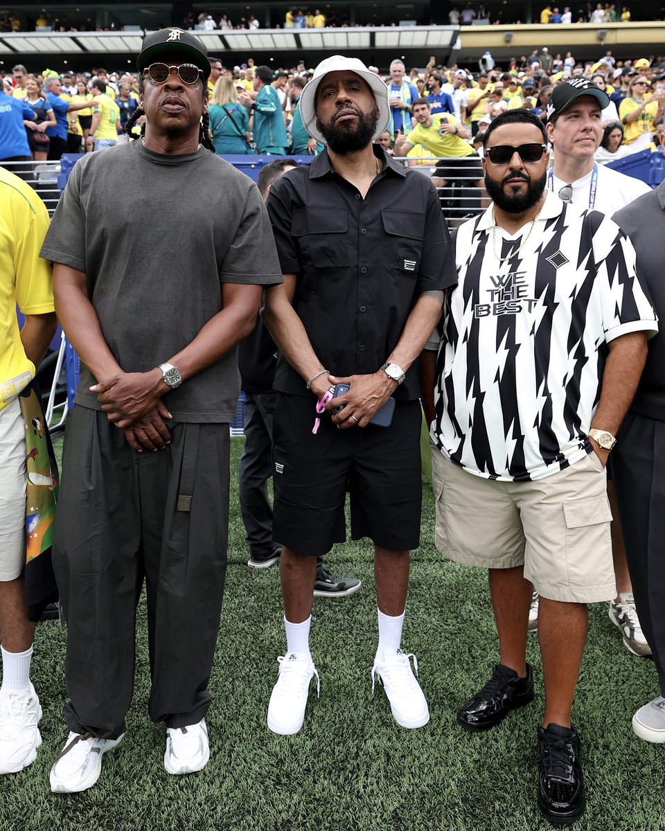 Complex's tweet photo. The World Cup’s really the hottest function in town 🌎

[📸: via/ GettyImages] https://t.co/JAZbRWKL4r